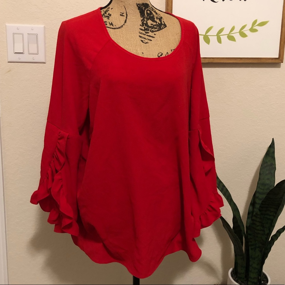 Beautiful red Moa Moa plussize red top 2x